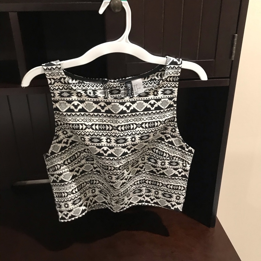 Black and White crop top